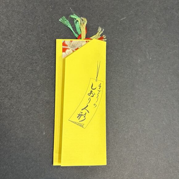 Handmade Japanese Bookmarks Set Of 3 Kimono Origami Paper Shiori Dolls w/Pocket - Picture 9 of 11